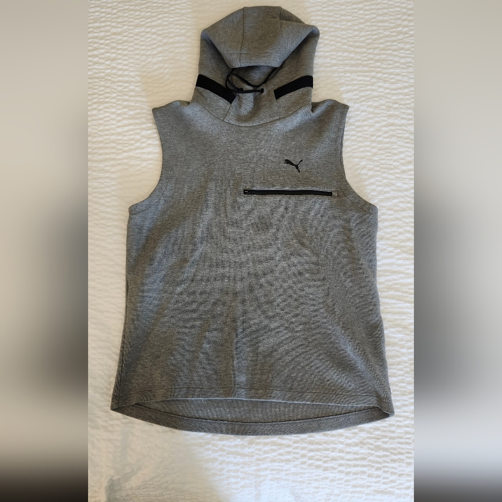 Gray‎ Sleeveless Puma Top